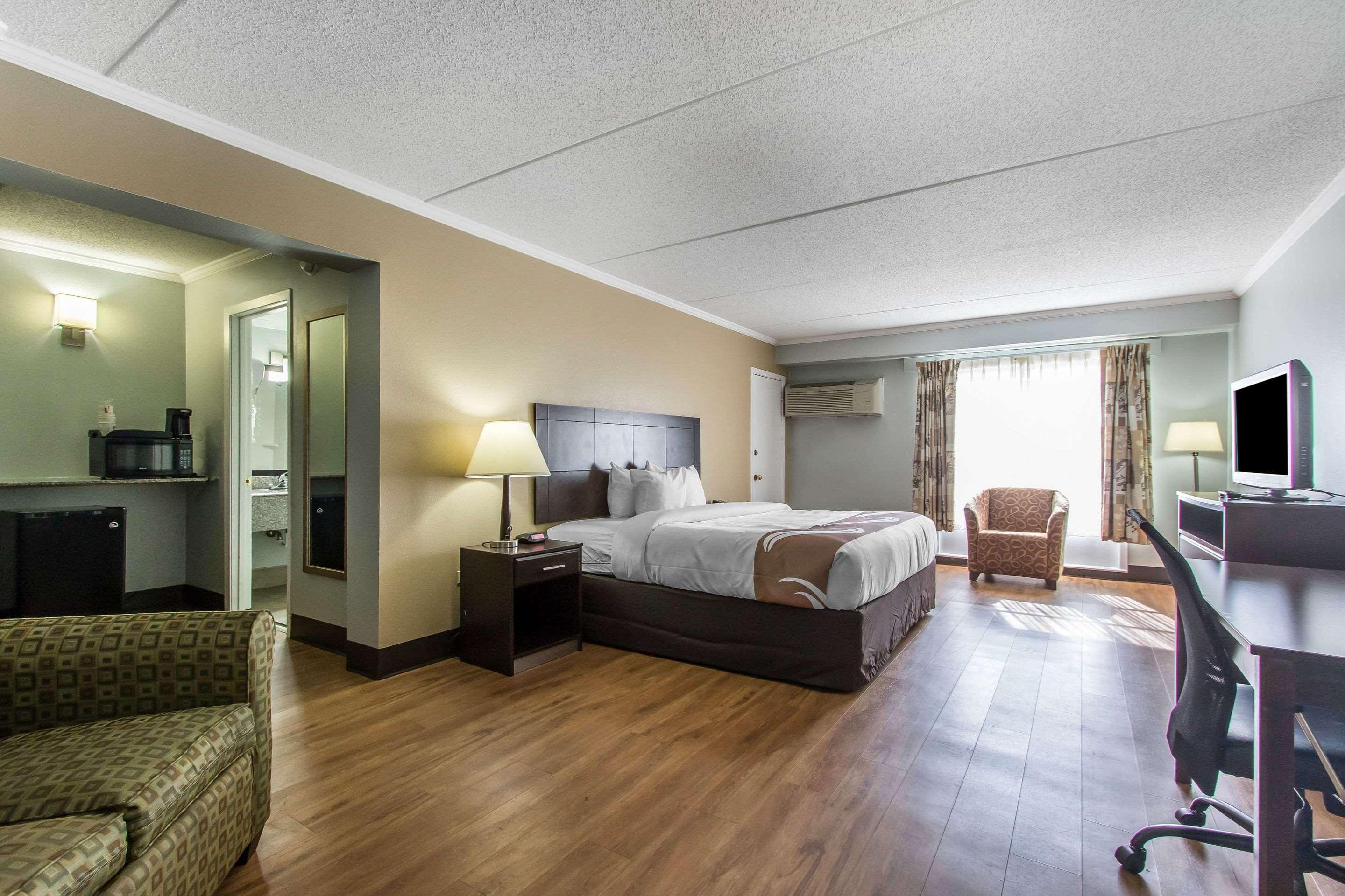 Quality Inn Downtown Historic District Мобил Екстериор снимка