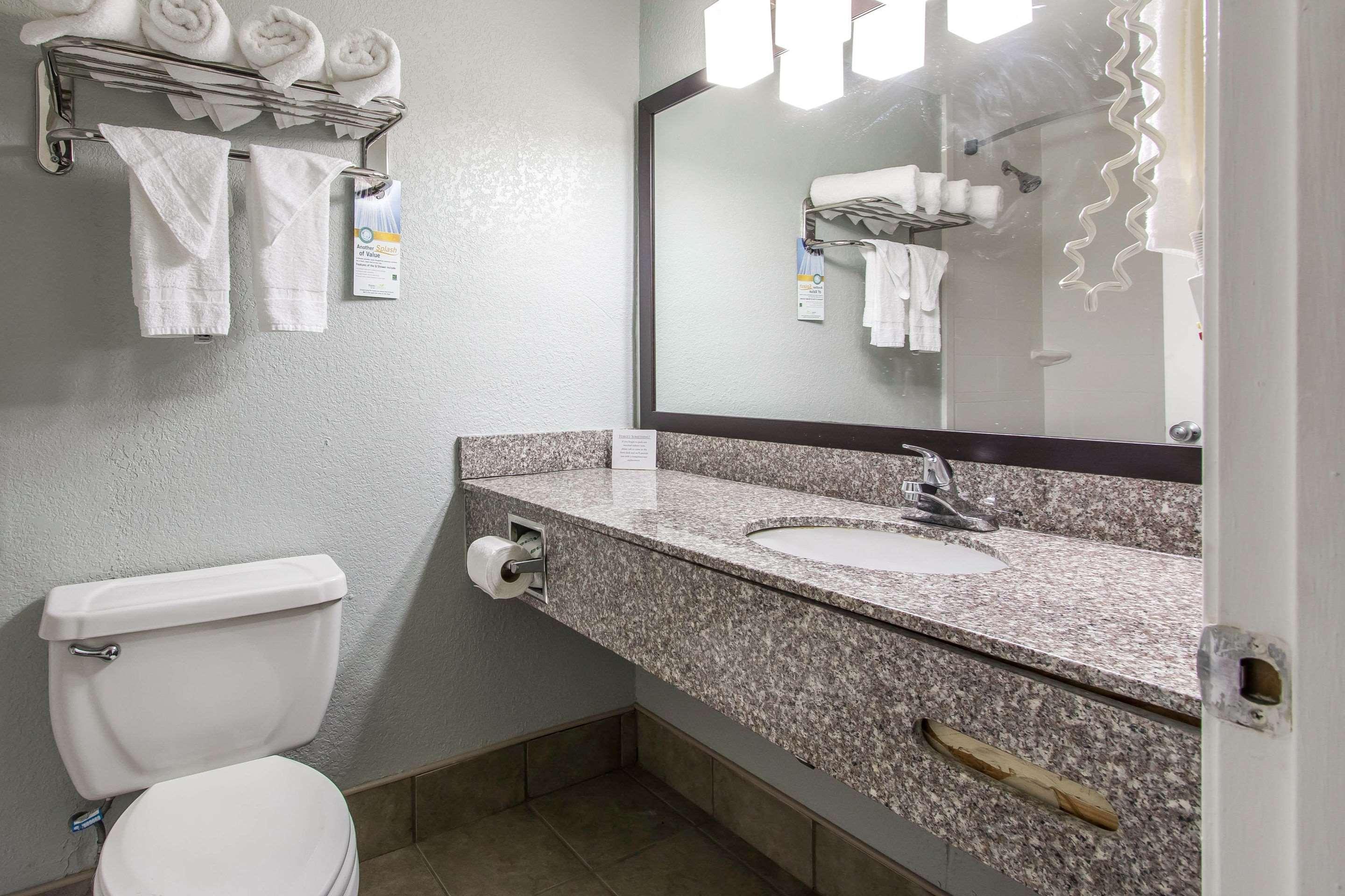 Quality Inn Downtown Historic District Мобил Екстериор снимка