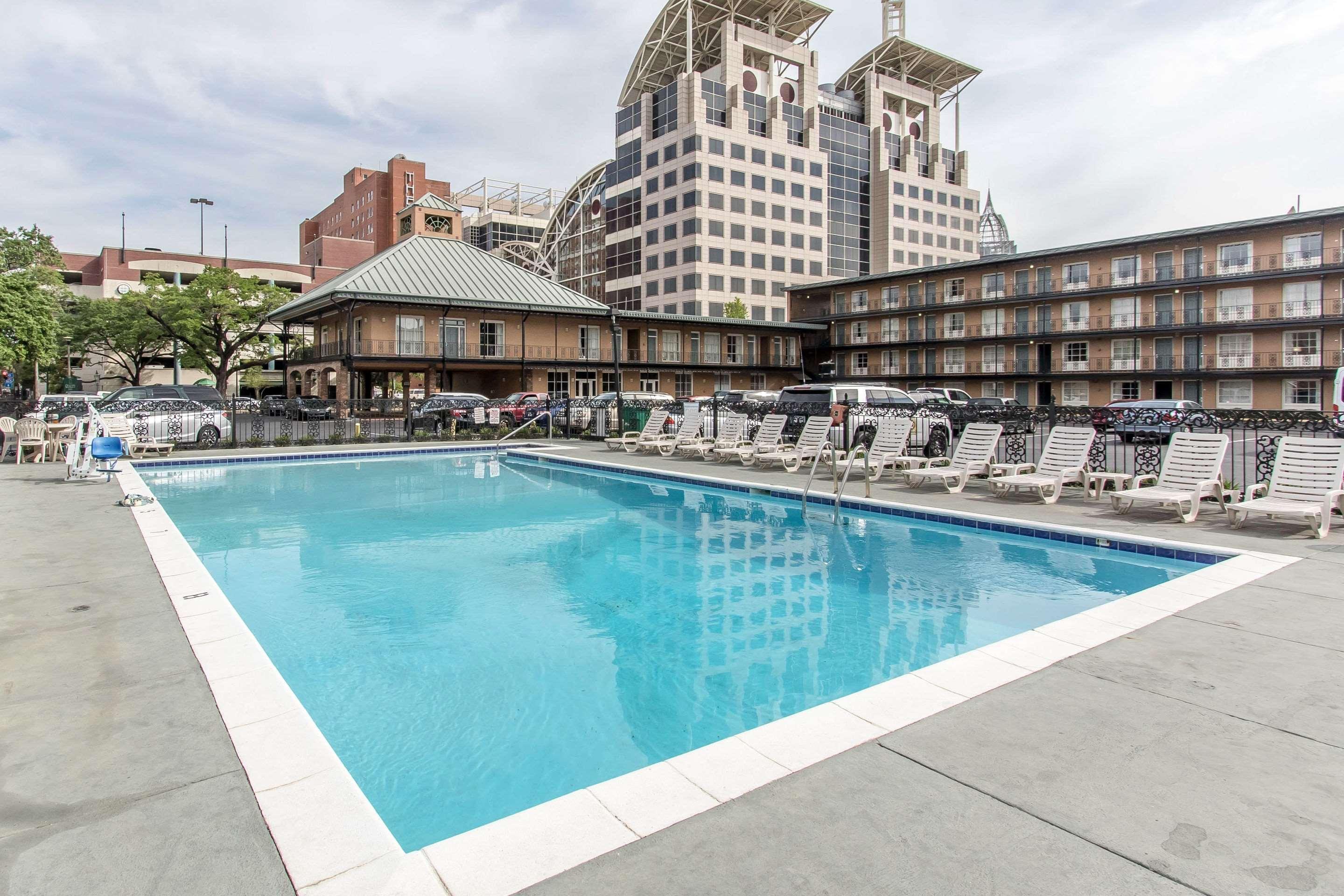 Quality Inn Downtown Historic District Мобил Екстериор снимка