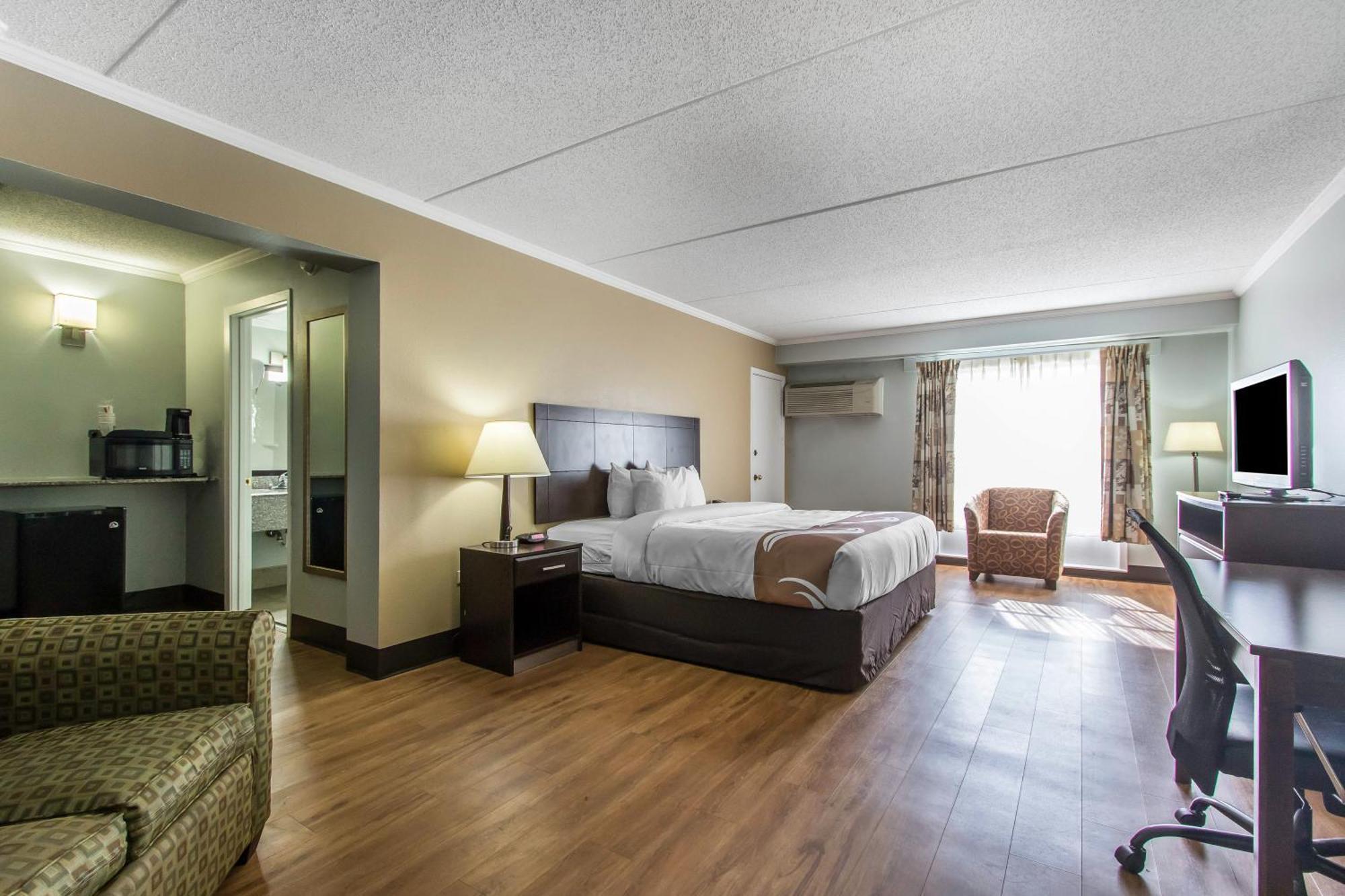 Quality Inn Downtown Historic District Мобил Екстериор снимка