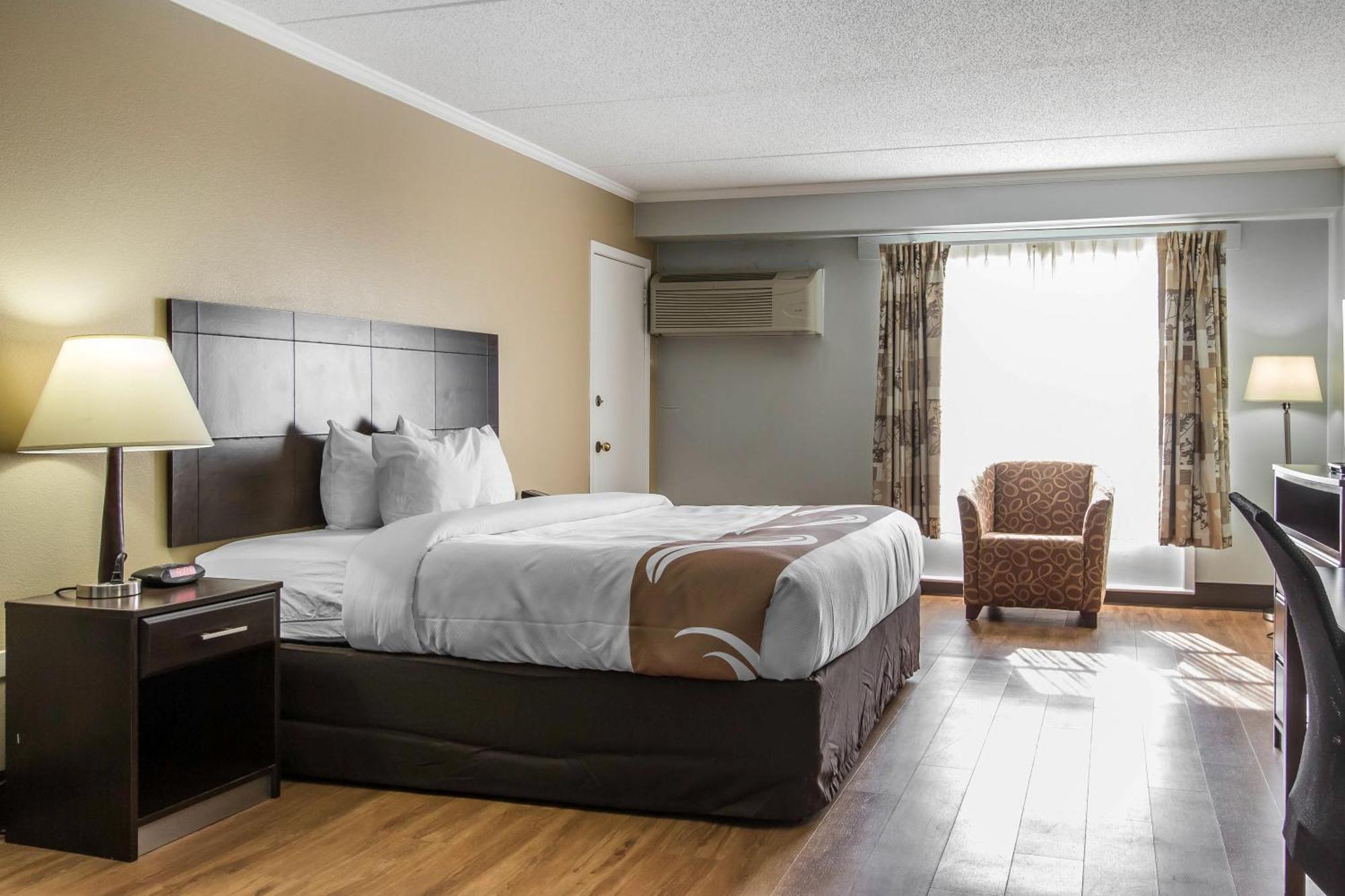 Quality Inn Downtown Historic District Мобил Екстериор снимка
